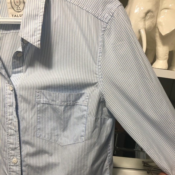 Aritzia Talula button down shirt - Picture 4 of 4